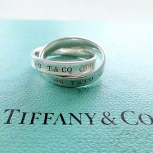 Tiffany & Co.- Interlocking Circles Ring